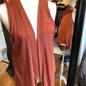 Tee shirt material orange vest